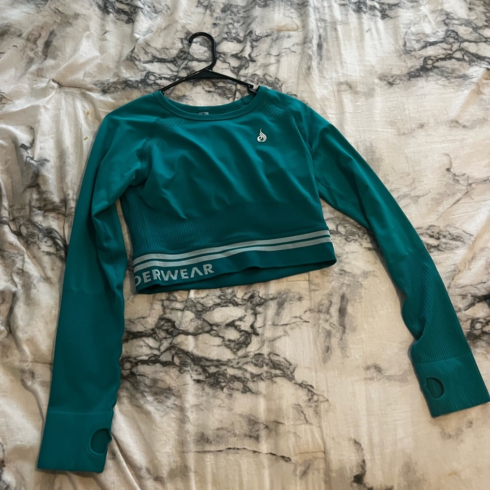Ryderwear workout long sleeve top. Turquoise